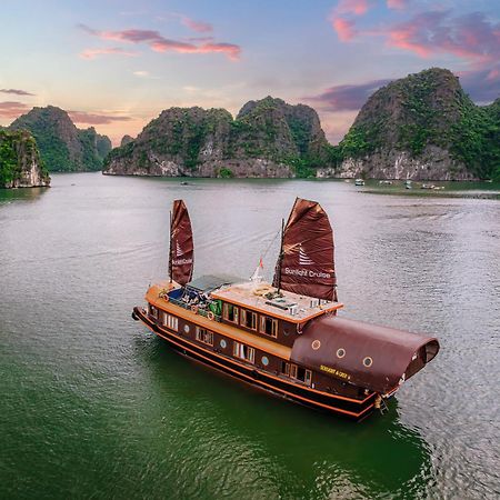Sunlight Boutique Cruise - Cat Ba Island Otel Ha Long Dış mekan fotoğraf
