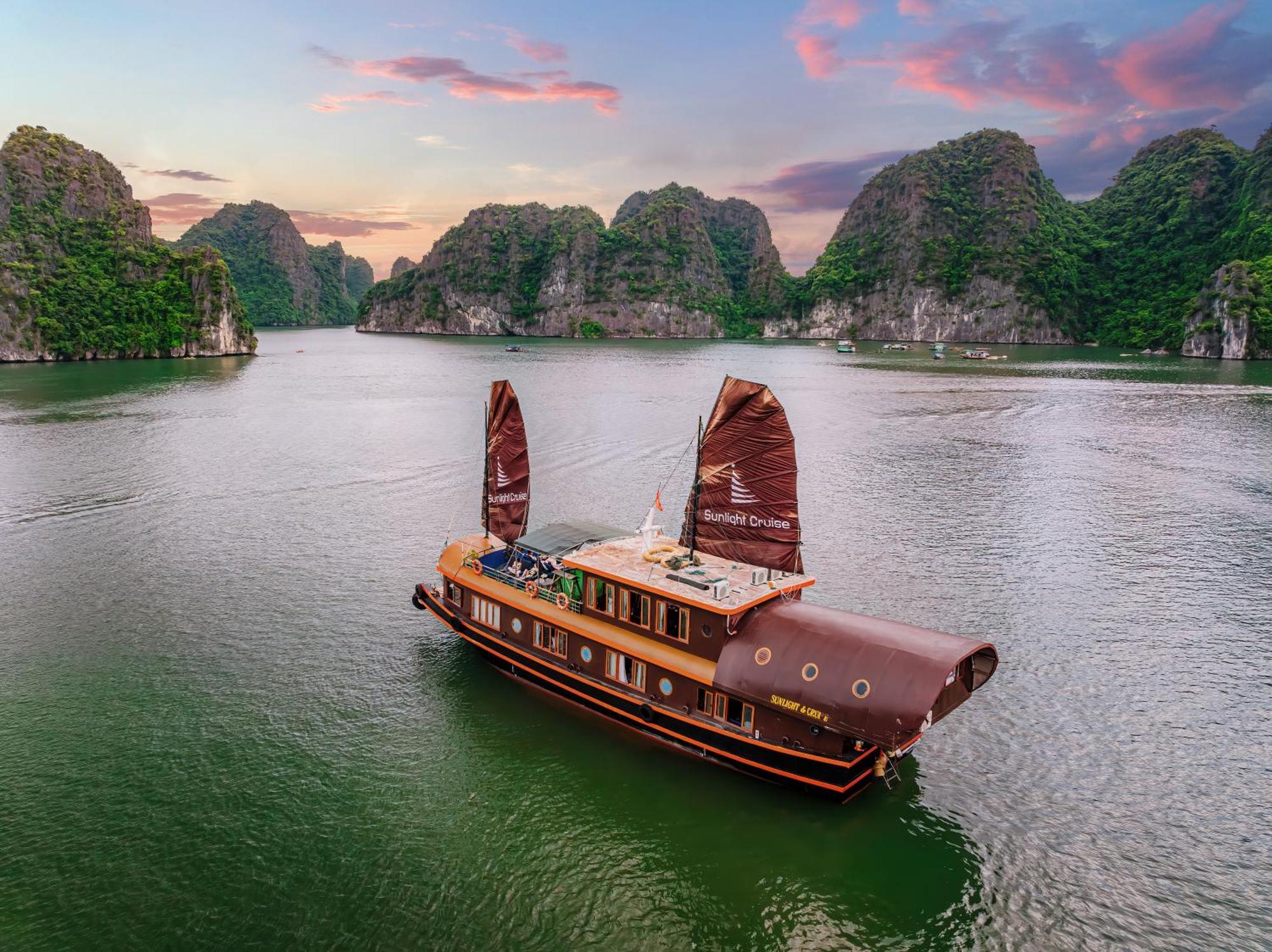 Sunlight Boutique Cruise - Cat Ba Island Otel Ha Long Dış mekan fotoğraf